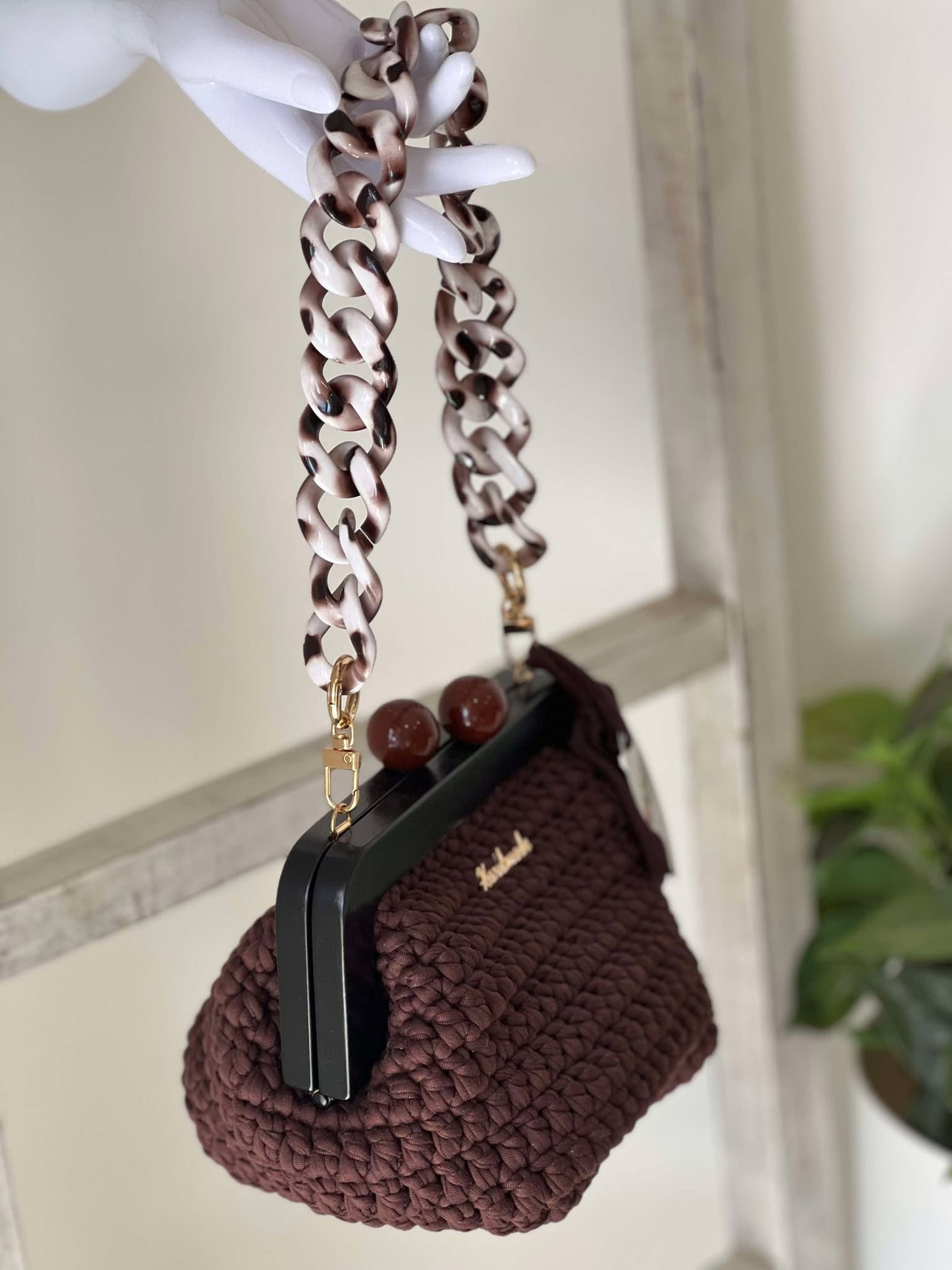 THE WILLOW outing BAG. Chocolate