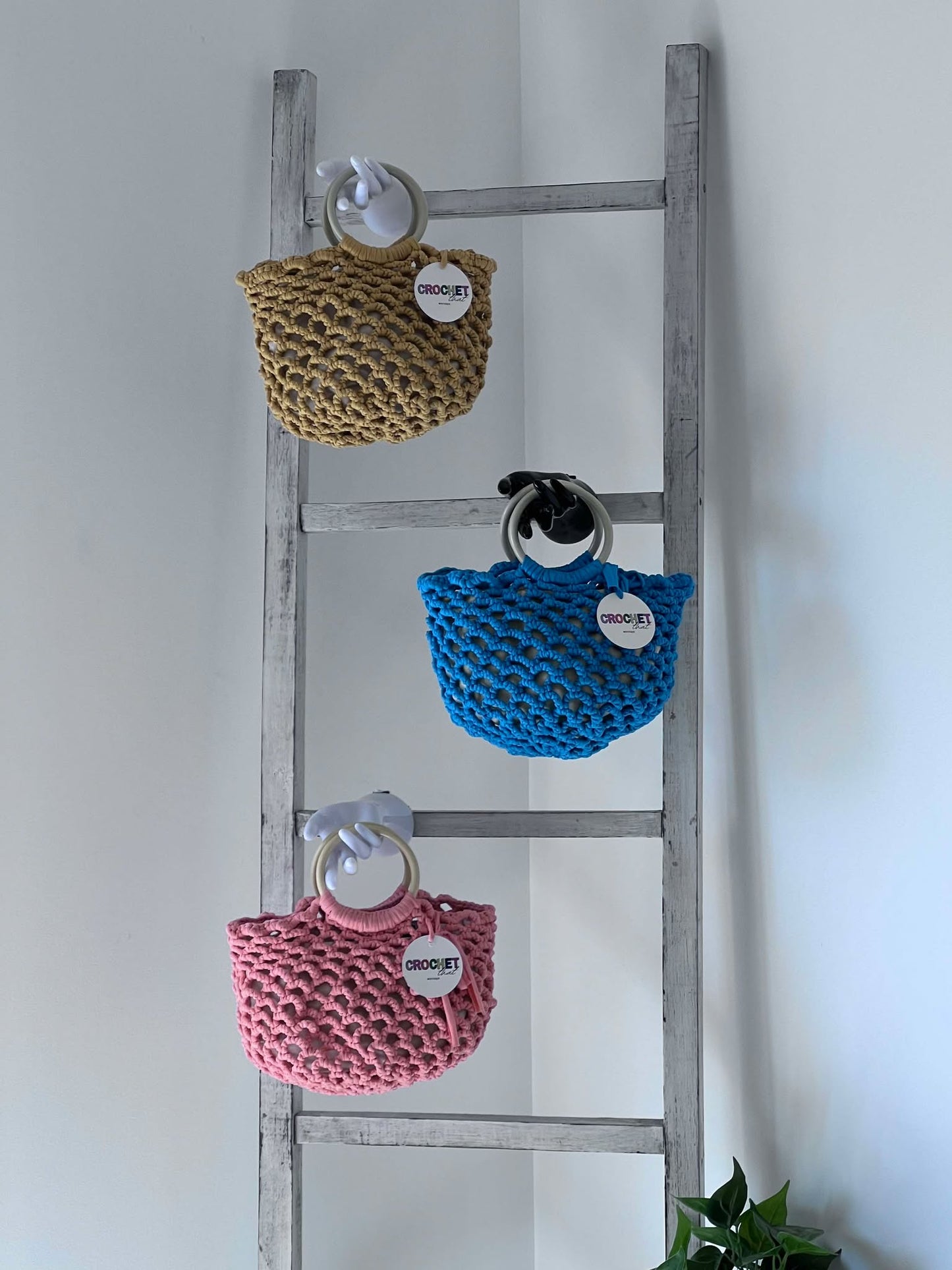 Netted Market Style Bag w Fabric insert bag. Apricot