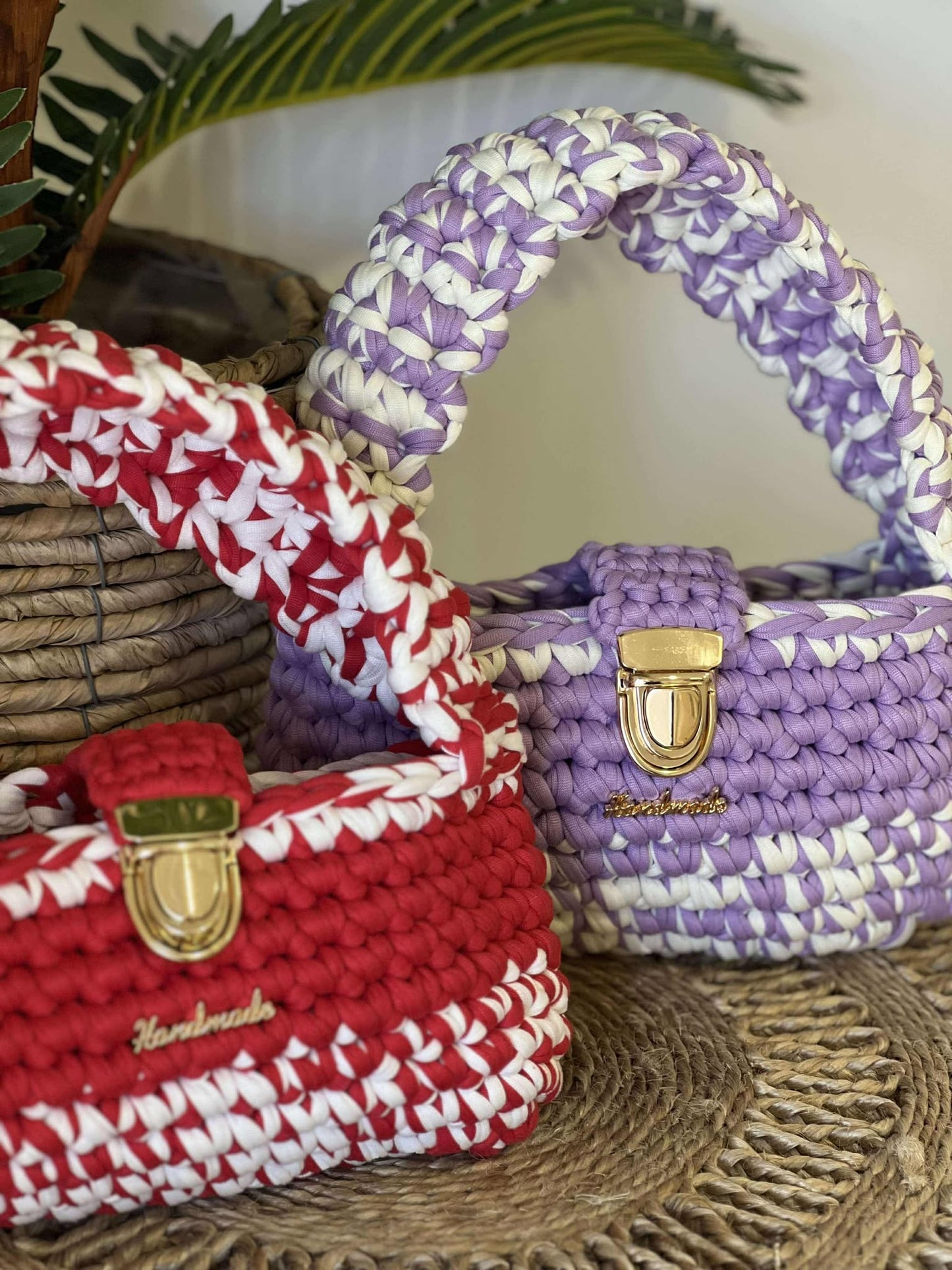 THE CANDY BAG with clasp violet/cream