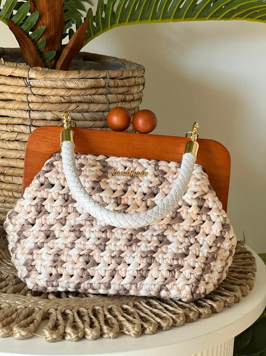 THE WILLOW outing BAG Beige Multi