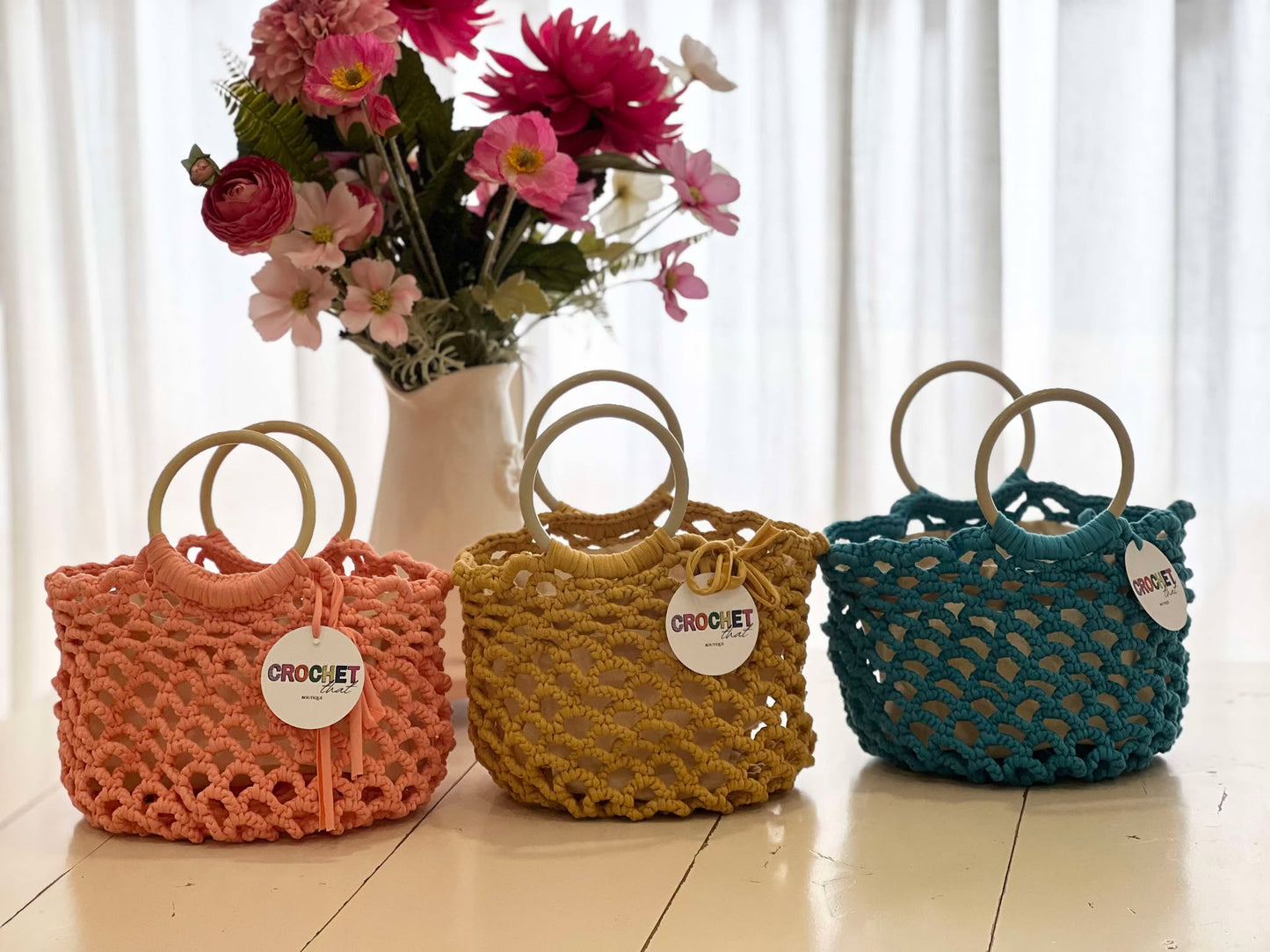 Netted Market Style Bag w Fabric insert bag. Apricot