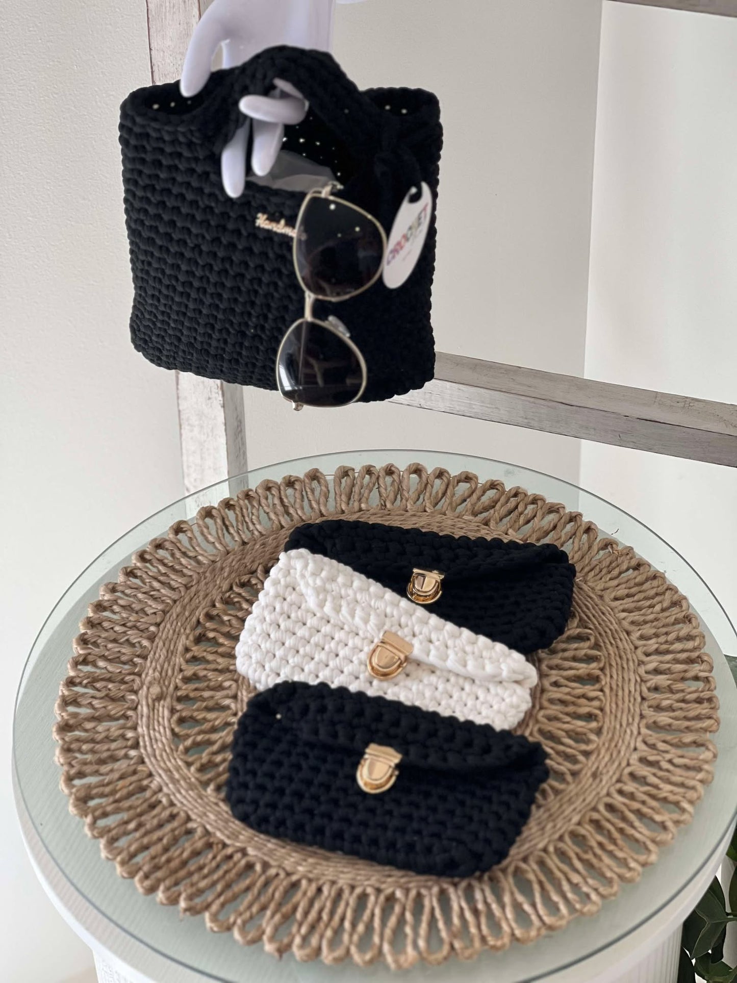 MINNY BAGS w MATCHY MATCH SUNNIES CASE Black